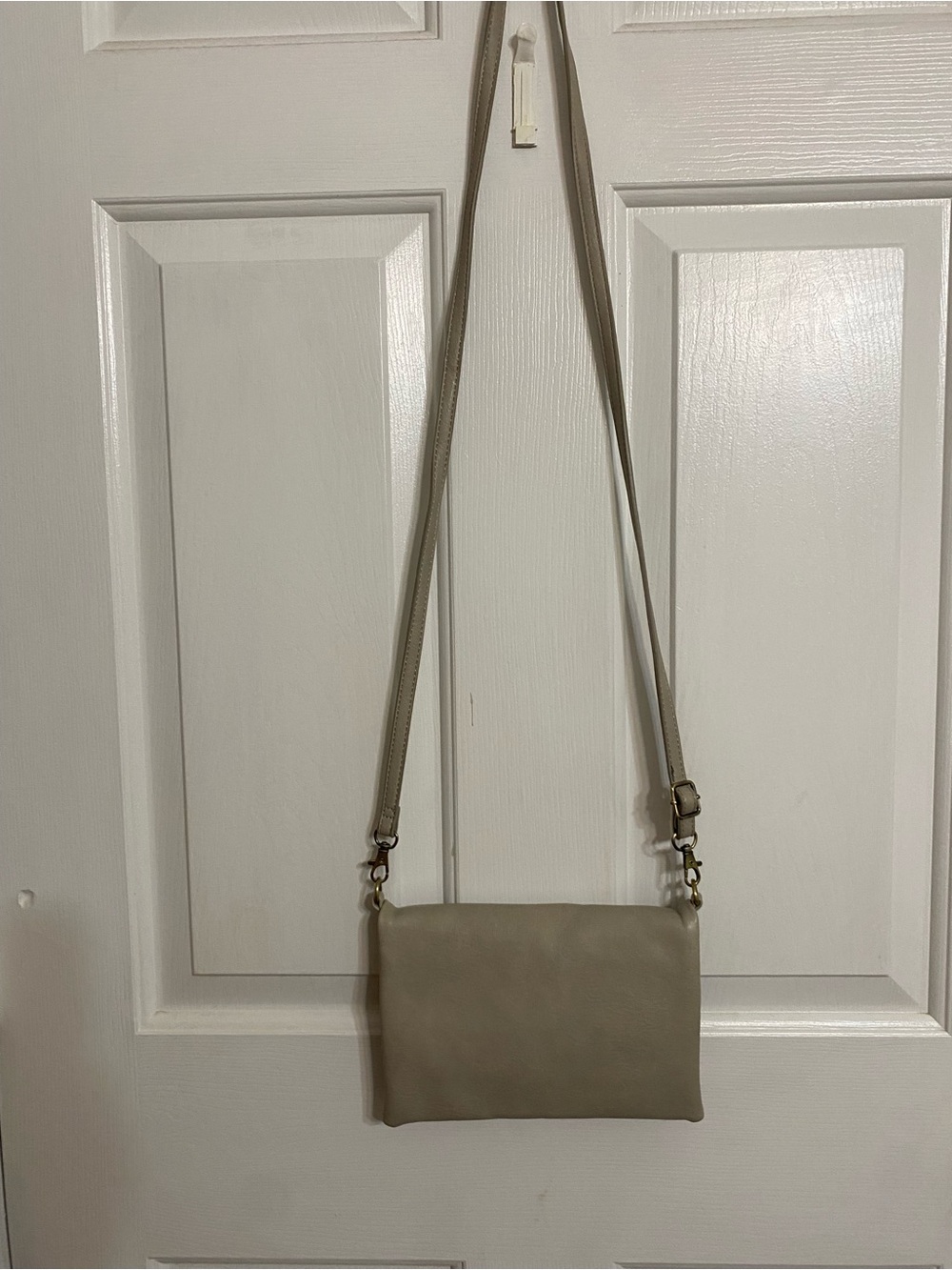 Joy Susan Leather Crossbody Bag in Taupe - Unbranded